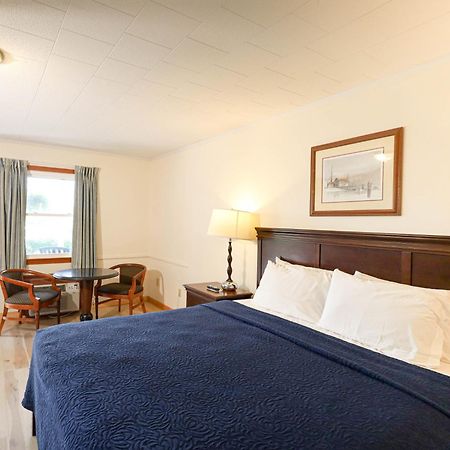 Chatham Travel Lodge Old Chatham Eksteriør bilde