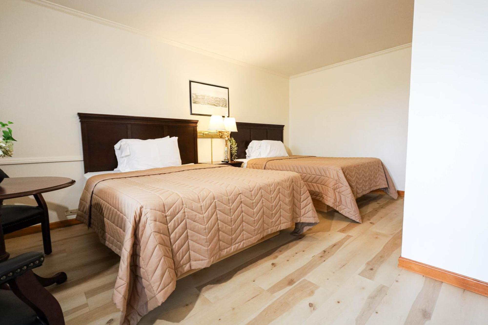 Chatham Travel Lodge Old Chatham Eksteriør bilde